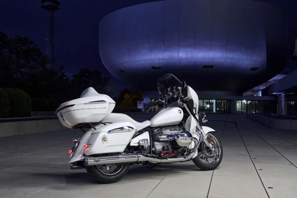 BMW R 18 Transcontinenta papa Leon XIV9 Motor16