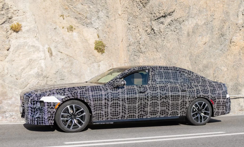 El restyling del BMW Serie 7 llegará en 2026 9 Motor16 BMW Serie 7 2026 7 Motor16