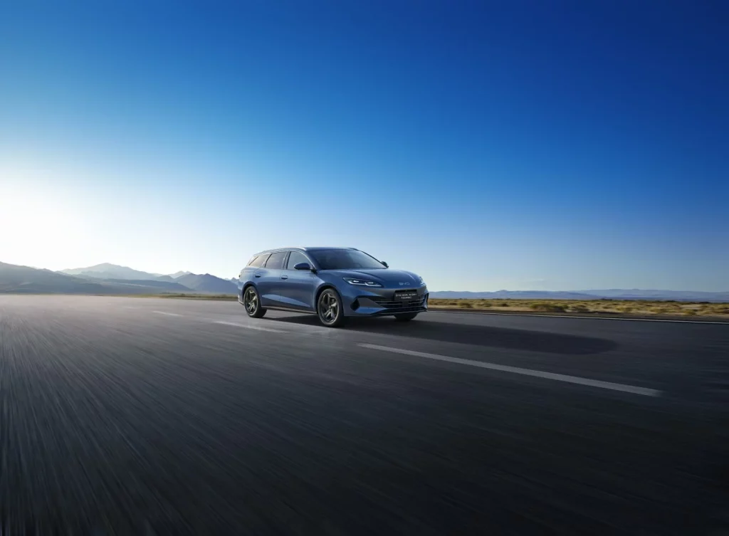 BYD Seal 6 DM-i y Seal 6 DM-i Touring: Las berlinas siguen muy vivas 9 Motor16 BYD Seal 6 DM i 7 Motor16