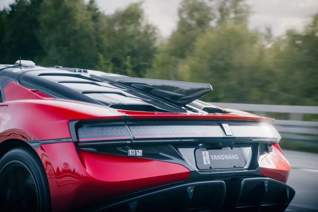 Con 496 km/h, el Yangwang U9 Xtreme ya es el coche de producción más rápido del mundo