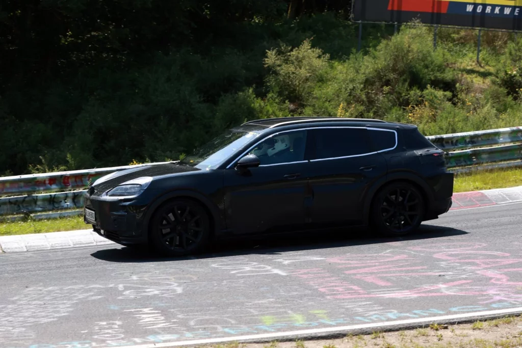 Bentley SUV EV 7 Motor16