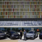 El Hospital Sant Joan de Déu recibe 4 Cupra eléctricos para mejorar la atención pediátrica domiciliaria