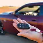 ¿Vas a comprar un coche de segunda mano? Un mecánico te explica en qué te van a engañar