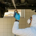 Mecánico especializado avisa: no pongas a punto tu coche en septiembre sin estas 7 comprobaciones básicas