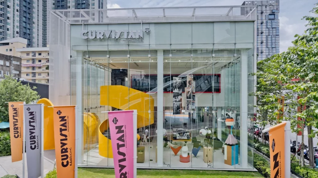 Curvistan Bangkok celebra su aniversario con el Porsche 956 LH 12 Motor16 Curvistan Bangkok Porsche 10 Motor16