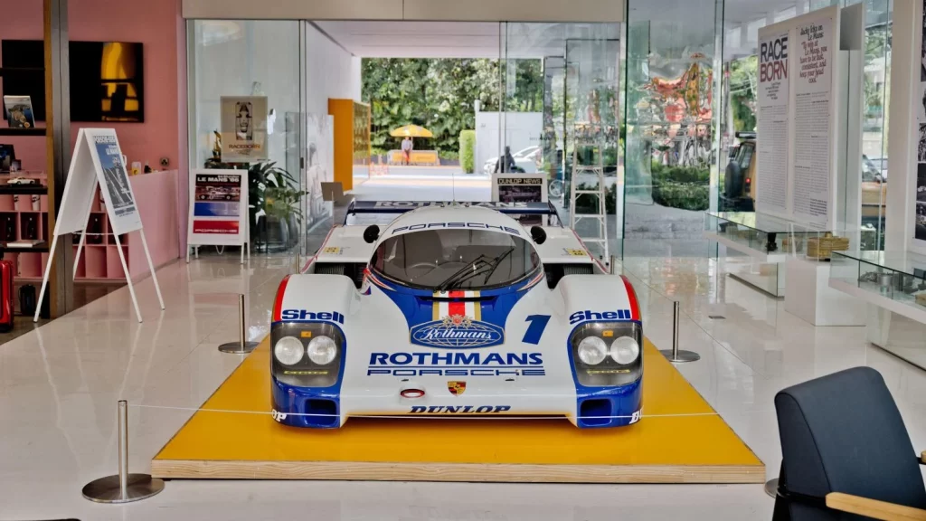 Curvistan Bangkok celebra su aniversario con el Porsche 956 LH 1 Motor16 Curvistan Bangkok Porsche (2)