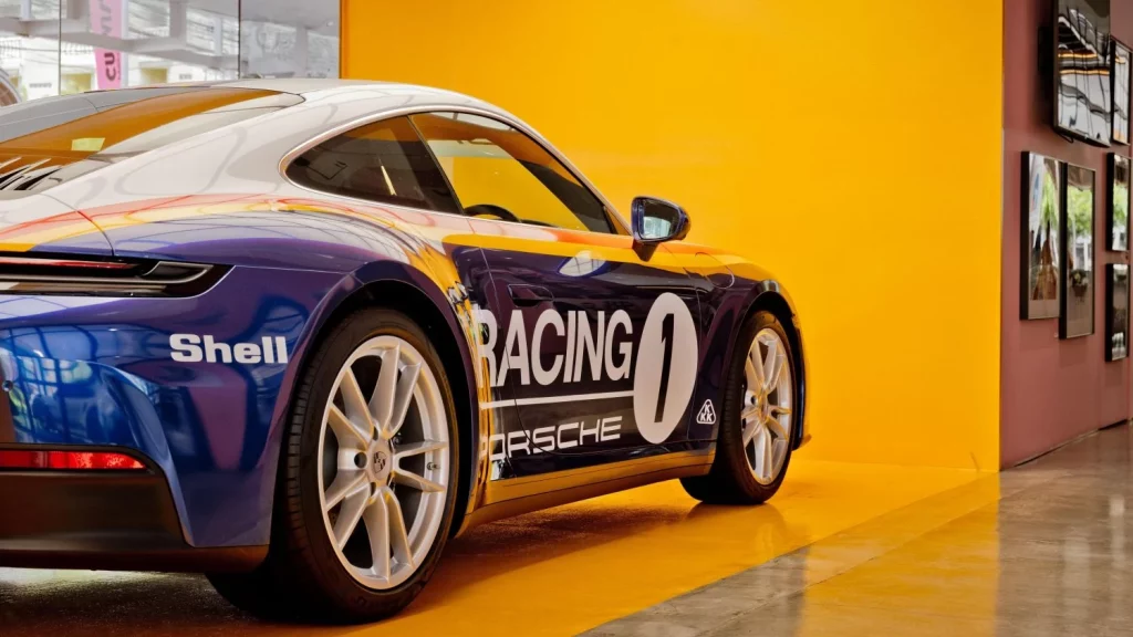 Curvistan Bangkok celebra su aniversario con el Porsche 956 LH 9 Motor16 Curvistan Bangkok Porsche 7 Motor16