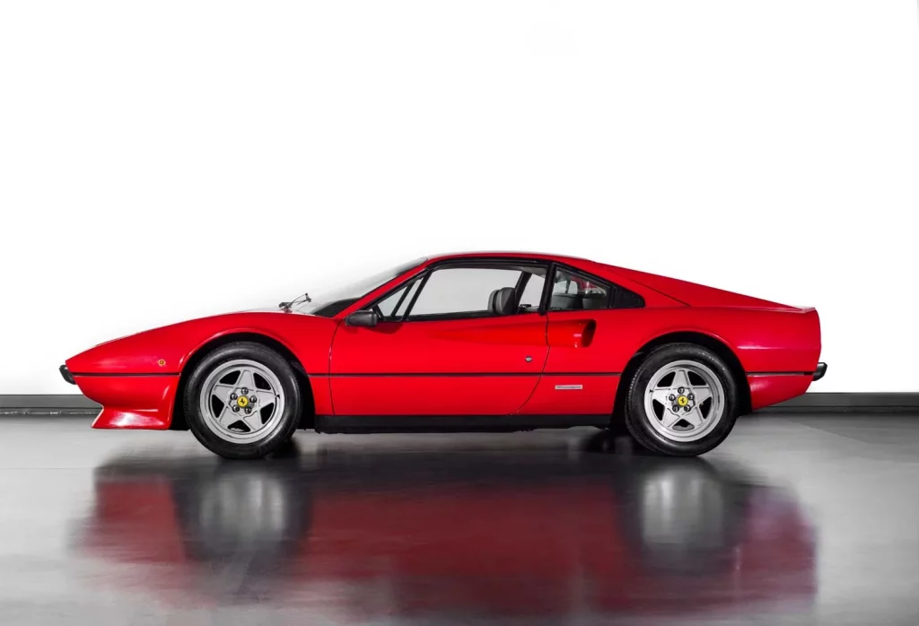Ferrari 308 GTB 1980 02 Motor16