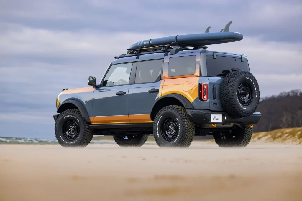 Los nuevos prototipos del Ford Bronco en su 60 cumpleaños 28 Motor16 Ford Bronco Silver Lake Dunes Project Vehicle 03 2139 Motor16