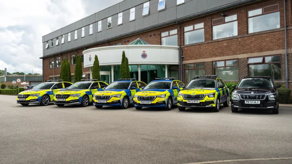 GAMA SKODA POLICIA Motor16