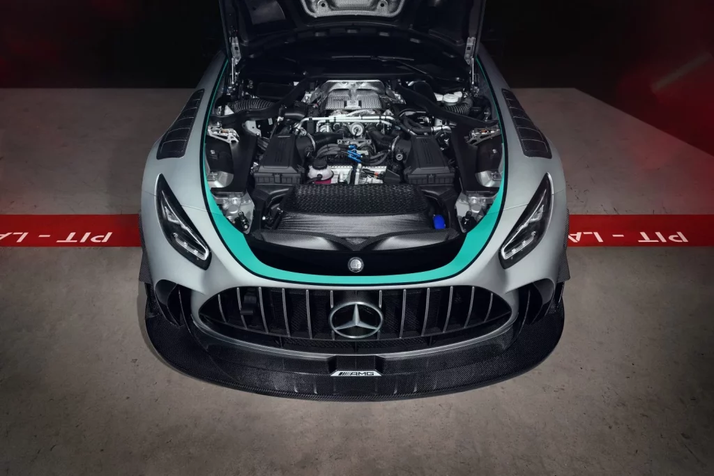 El Mercedes-AMG GT2 Edition W16 es todo un homenaje a la Fórmula 1