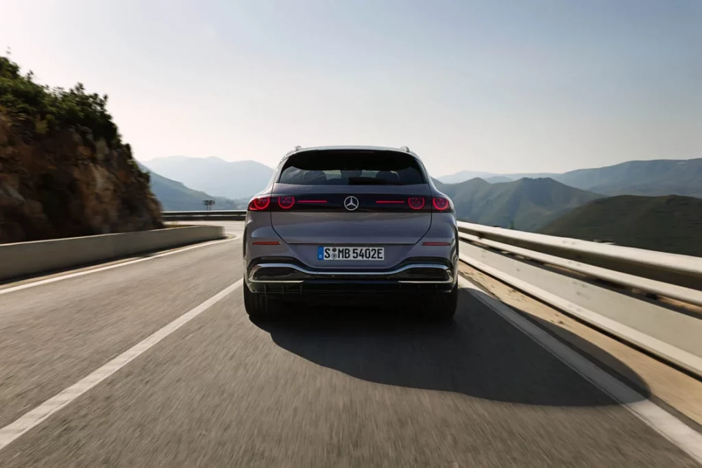 Mercedes-Benz GLC eléctrico: lujo, inteligencia y sostenibilidad en una nueva dimensión 24 Motor16 Mercedes Benz GLC Electrico 23 Motor16