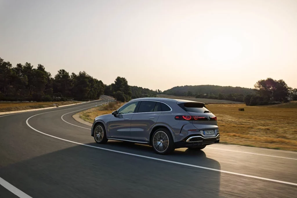 Mercedes-Benz GLC eléctrico: lujo, inteligencia y sostenibilidad en una nueva dimensión 25 Motor16 Mercedes Benz GLC Electrico 24 Motor16