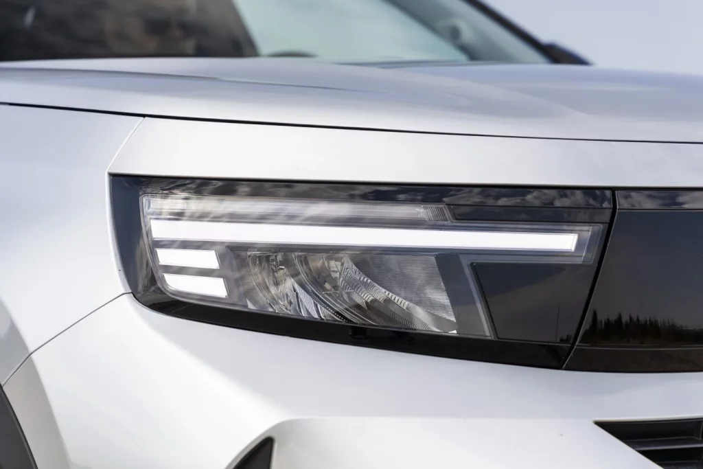 Opel Frontera Hybrid 145 GS prueba 15 Motor16