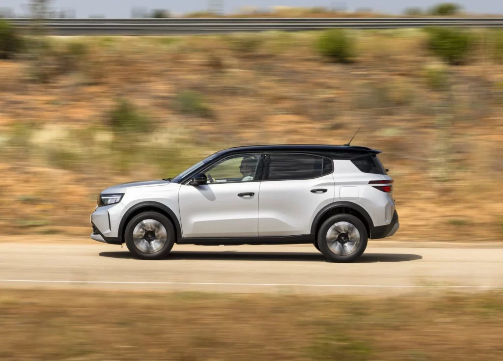 Opel Frontera Hybrid 145 GS prueba (22)