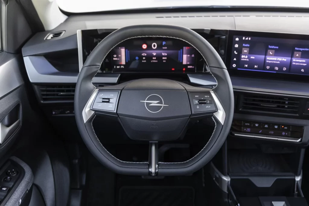 Opel Frontera Hybrid 145 GS prueba 4 Motor16