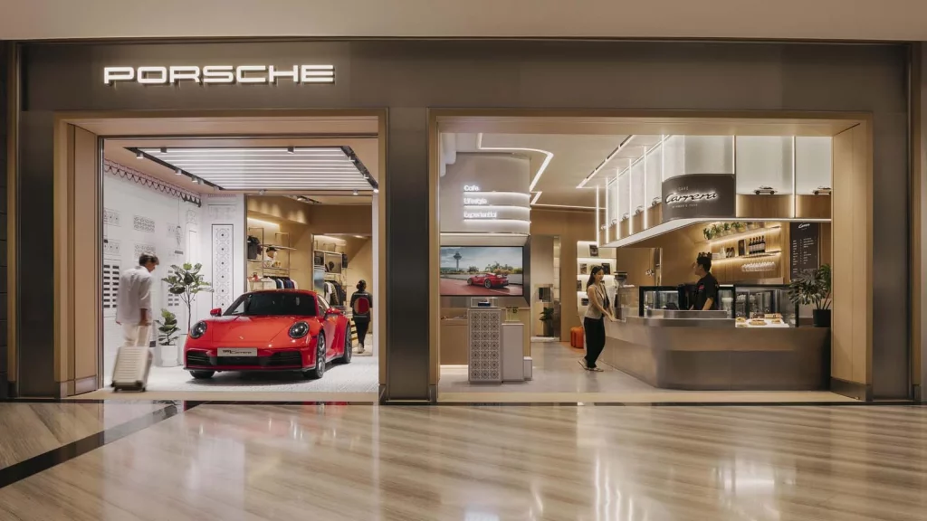 La ciudad en la que Porsche te ofrece una nueva experiencia que no querrás perderte 5 Motor16 PORSCHE AEROPUERTO SINGAPUR11 Motor16