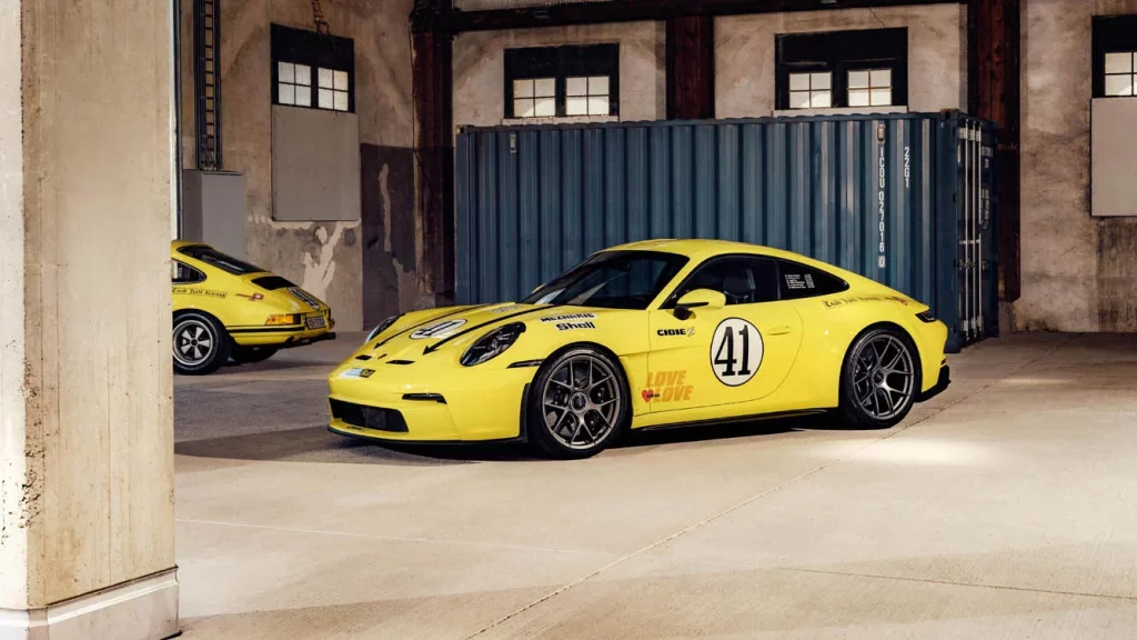 Porsche 911 S/T o la leyenda en amarillo que une dos generaciones 11 Motor16 Porsche 911 8 Motor16