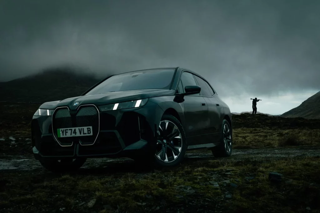 1.600 kilómetros en 100 días: récord mundial a nado en Islandia con el apoyo de los eléctricos de BMW 3 Motor16 RECORD MUNDIAL Ross Edgley BMW IX1 Motor16
