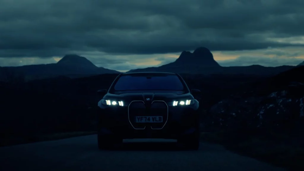 1.600 kilómetros en 100 días: récord mundial a nado en Islandia con el apoyo de los eléctricos de BMW 14 Motor16 RECORD MUNDIAL Ross Edgley BMW IX14 Motor16