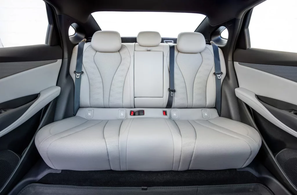 Primera prueba del BYD Seal 6 DM-i: A contracorriente 24 Motor16 SEAL 6 DM i Interior 22 Motor16