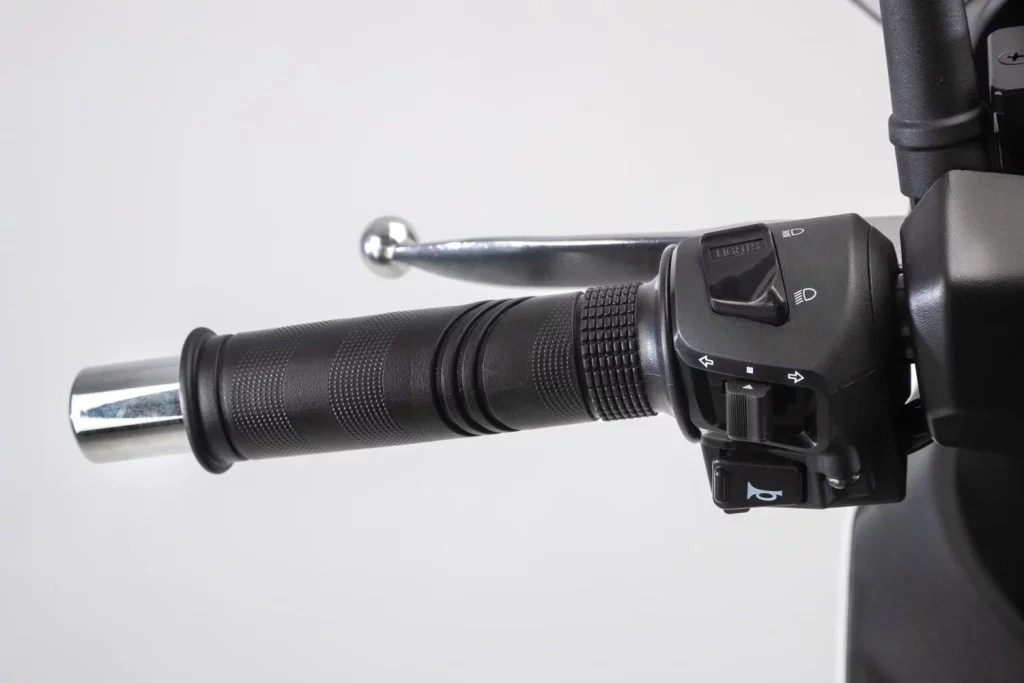 SYM Joymax Z 300: A la conquista de la media cilindrada 8 Motor16 Sym Joymax Z 300 7 Motor16