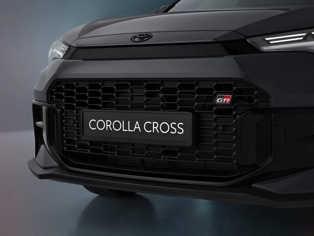El Toyota Corolla Cross 2025 ya tiene precios. Y sigue siendo caro 9 Motor16 Toyota Corolla Cross 2025 7 Motor16