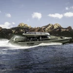 Brabus Shadow 1500: El preparador alemán conquista el mar con 1.500 CV