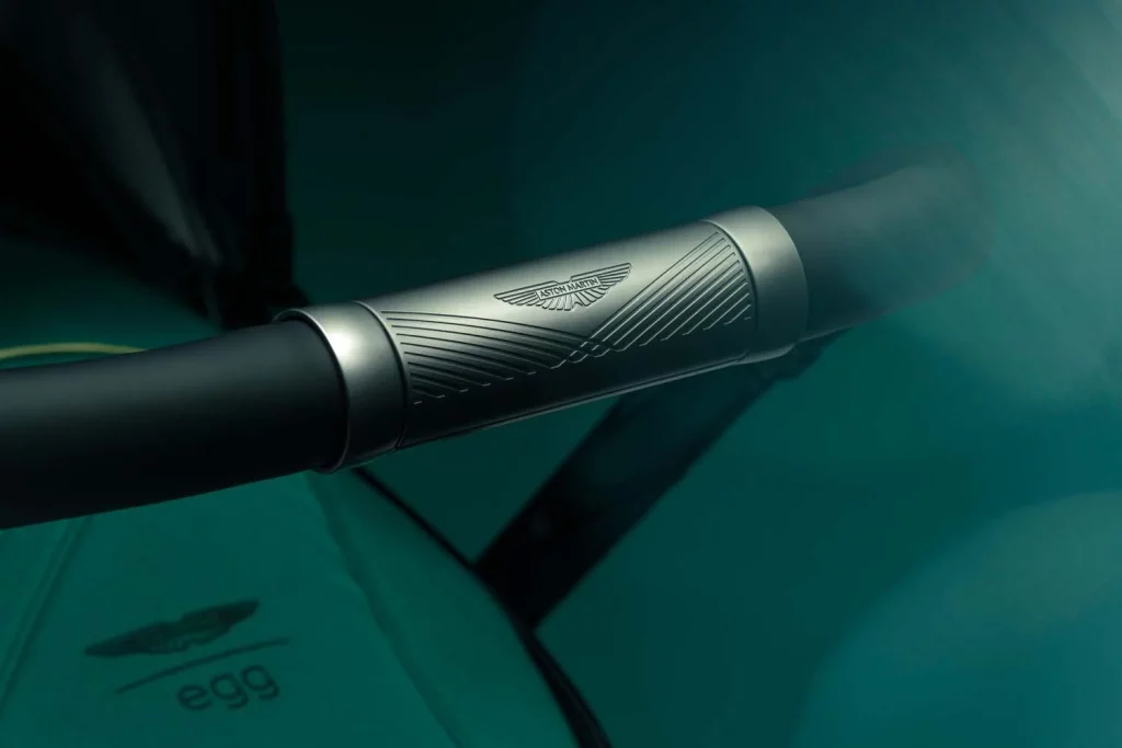 Aston Martin y egg se alían para lanzar un cochecito para bebé de lujo: diseño deportivo y confort familiar 5 Motor16 egg3 Aston Martin3 Motor16