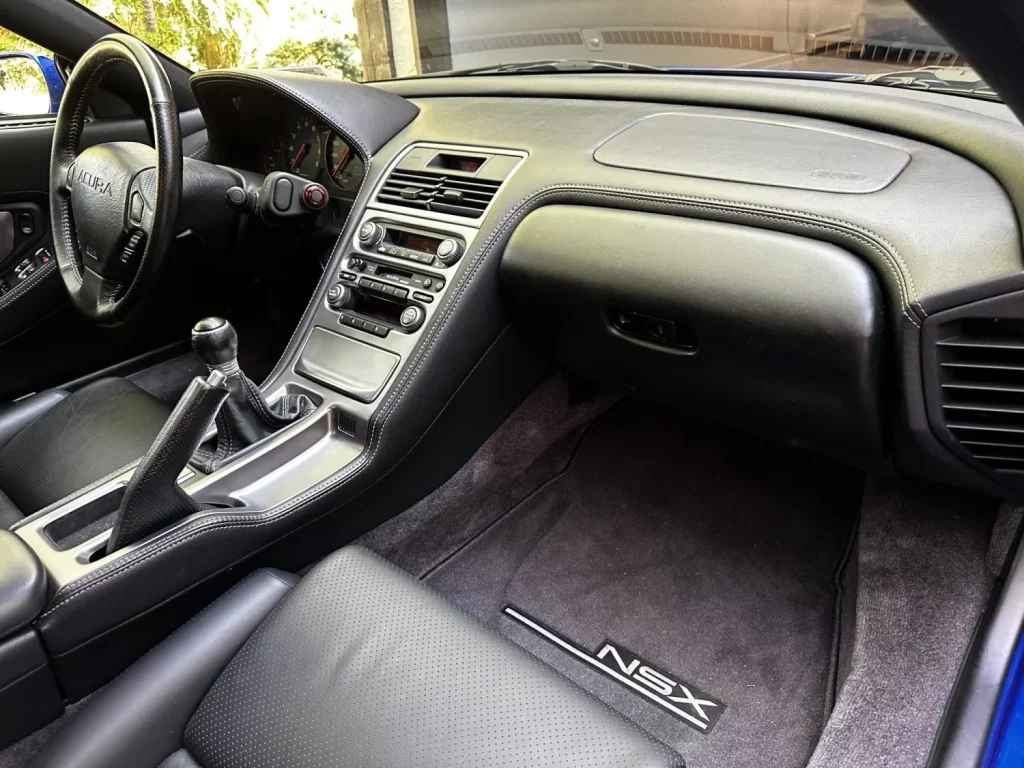 Un Honda NSX Targa de 2005 casi a estrenar alcanza los 276.000 euros en subasta