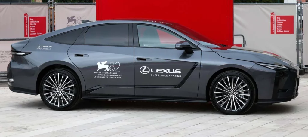 Todas las fotos de Lexus junto a las estrellas del Festival de Cine de Venecia 10 Motor16 lexus festival venecia 1 Motor16