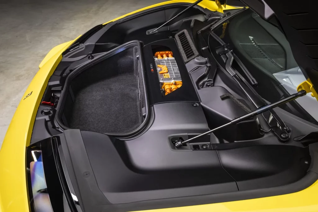 Ferrari 849 Testarossa: Vuelve un nombre legendario con dos carrocerías y 1.050 CV 34 Motor16 Ferrari 849 Testarossa: Vuelve un nombre legendario con dos carrocerías y 1.050 CV