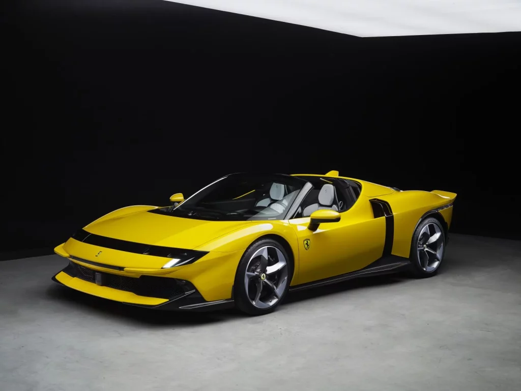 Ferrari 849 Testarossa: Vuelve un nombre legendario con dos carrocerías y 1.050 CV 42 Motor16 Ferrari 849 Testarossa: Vuelve un nombre legendario con dos carrocerías y 1.050 CV