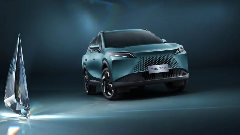 Omoda 7 SHS: El SUV híbrido enchufable presume de sus 1.200 km de autonomía 18 Motor16 Omoda 7 SHS: El SUV híbrido enchufable presume de sus 1.200 km de autonomía