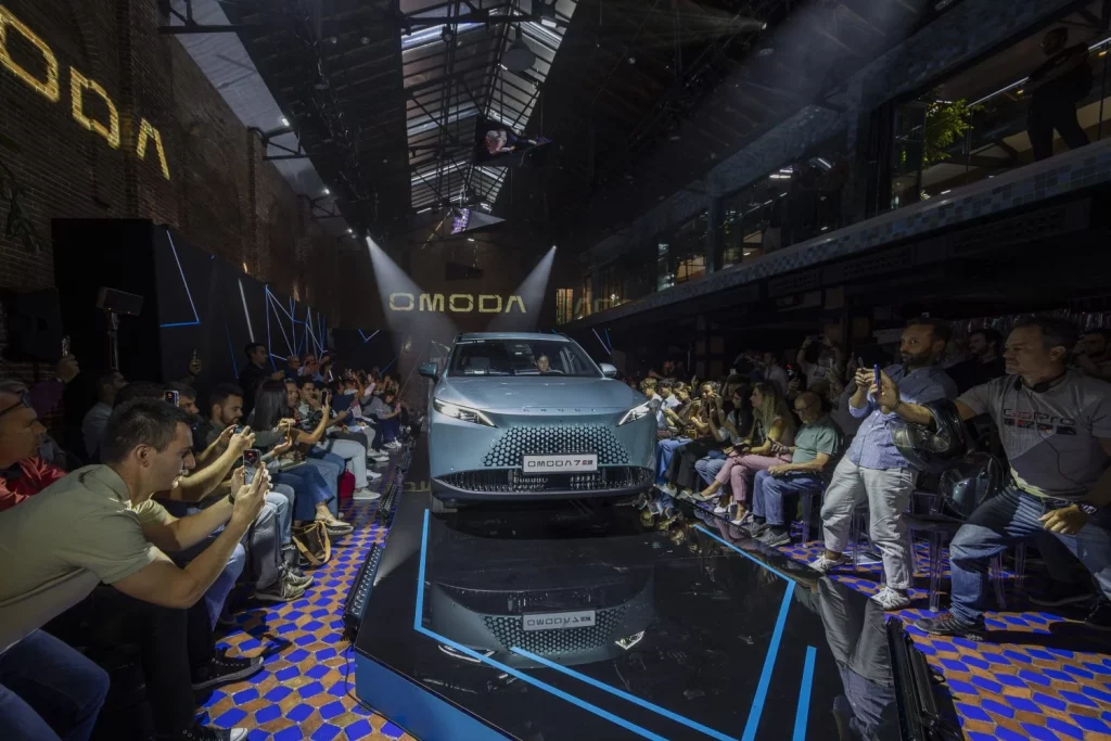 Omoda 7 SHS: El SUV híbrido enchufable presume de sus 1.200 km de autonomía 19 Motor16 Omoda 7 SHS: El SUV híbrido enchufable presume de sus 1.200 km de autonomía