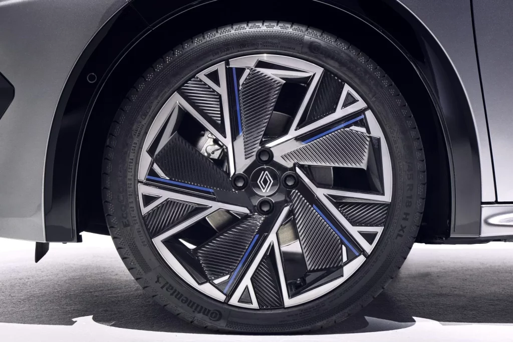 La sexta generación del Renault Clio crece en tamaño y ofrece 1.000 km de autonomía 13 Motor16 La sexta generación del Renault Clio crece en tamaño y ofrece 1.000 km de autonomía