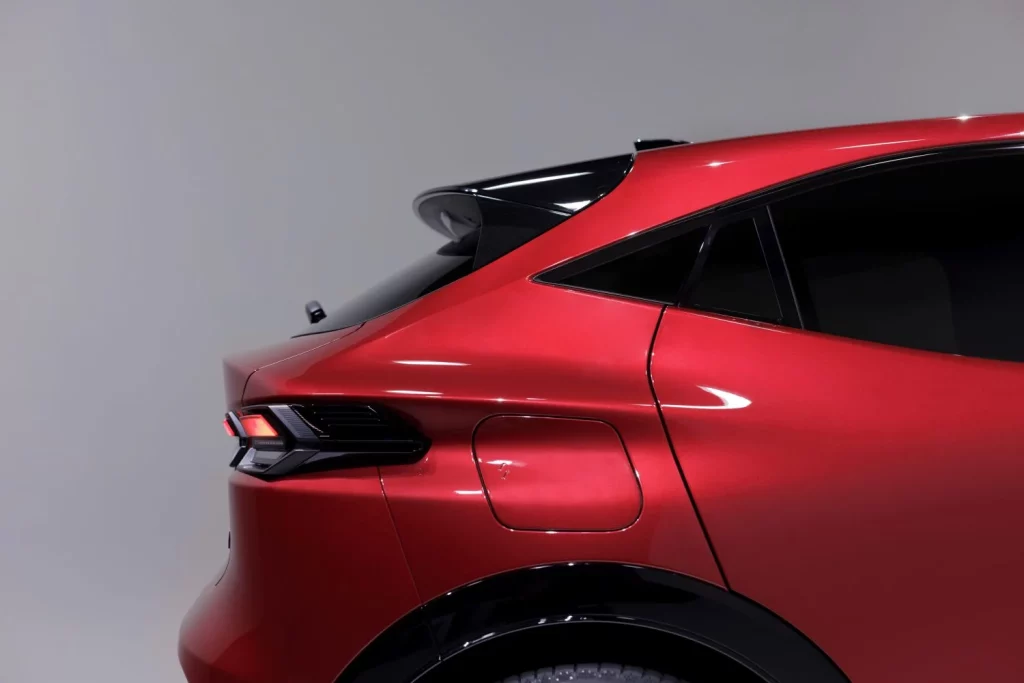 La sexta generación del Renault Clio crece en tamaño y ofrece 1.000 km de autonomía 43 Motor16 nuevo renault clio esprit alpine rojo 2026 21 Motor16