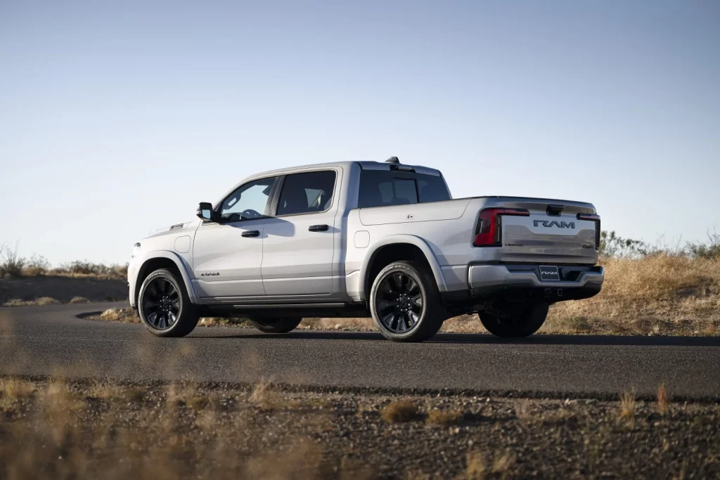 pickup electrico dodge ram 2026 4 Motor16