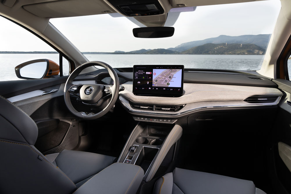 2022 Skoda Enyaq Coupe iV 49 Motor16