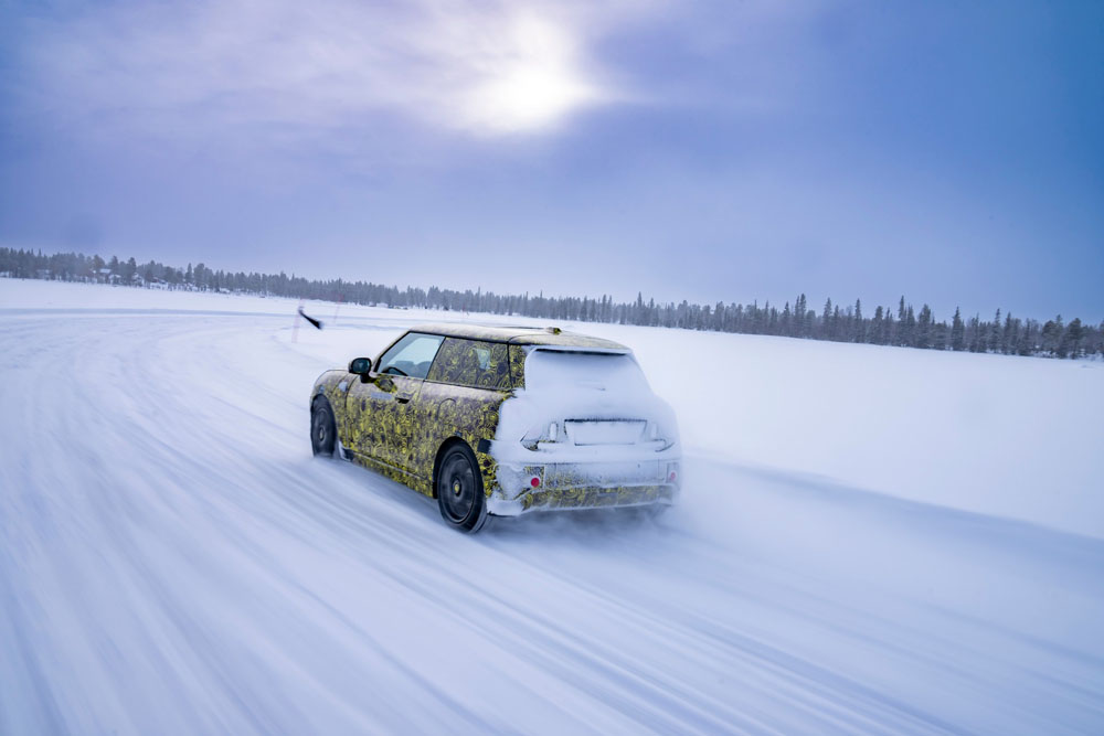 2023 Mini 3 Door 10 Motor16