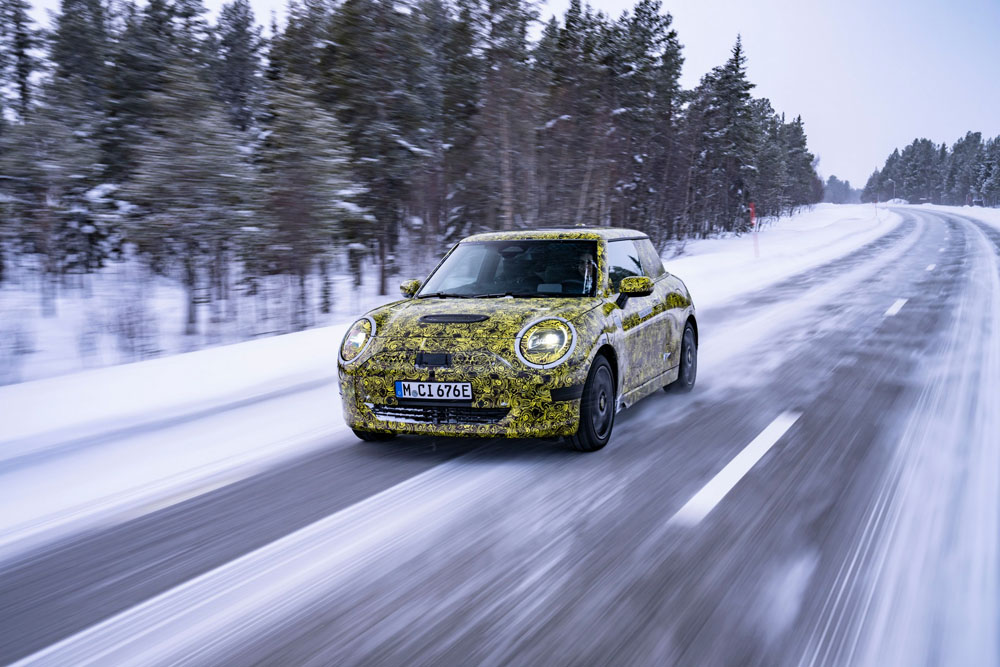2023 Mini 3 Door 13 Motor16
