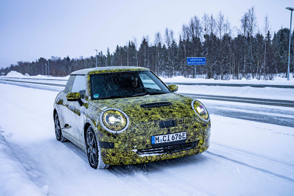 2023 Mini 3 Door 19 Motor16