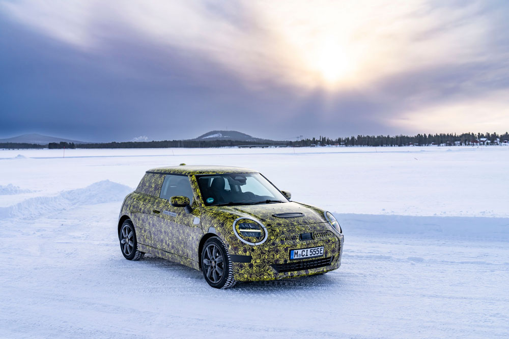 2023 Mini 3 Door 22 Motor16