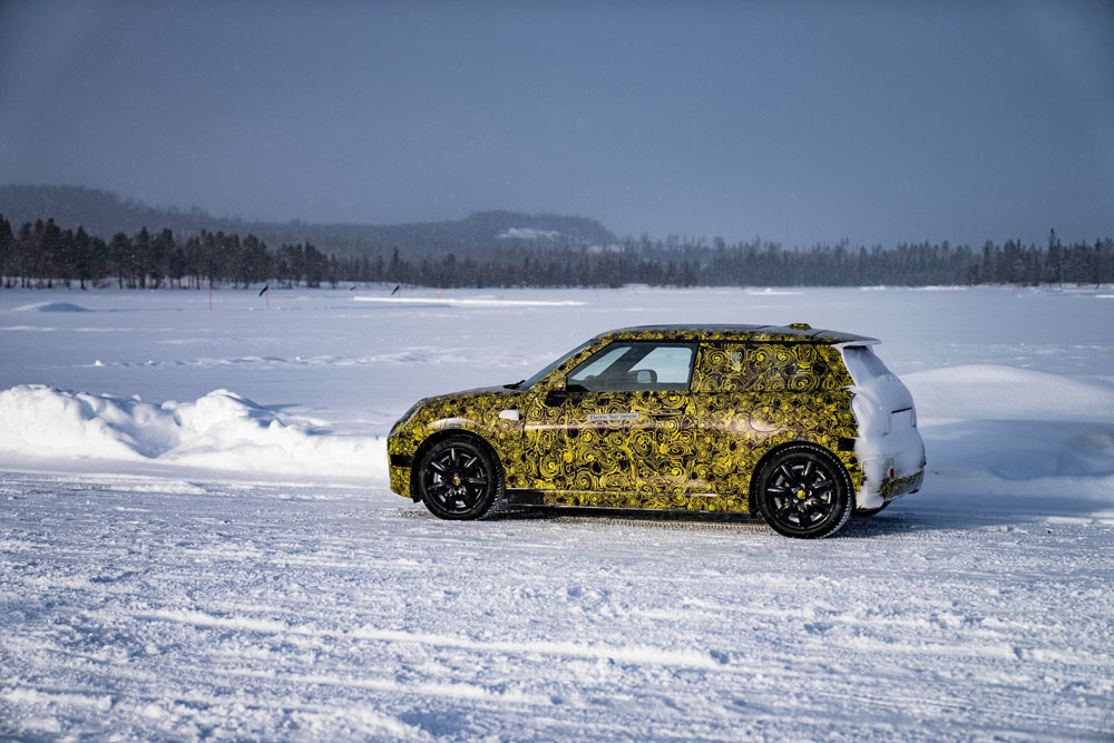 2023 Mini 3 Door 27 Motor16