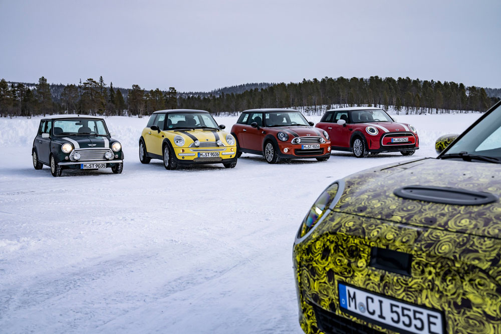 2023 Mini 3 Door 39 Motor16