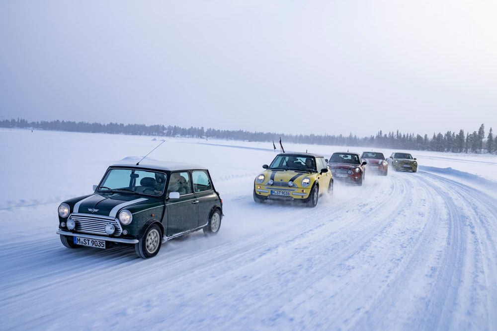 2023 Mini 3 Door 46 Motor16