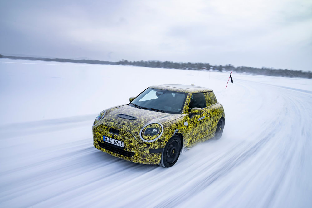 2023 Mini 3 Door 5 Motor16