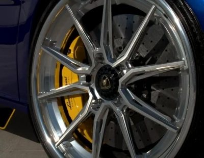 Este impresionante Lamborghini Aventador SV luce unas exclusivas llantas de Vossen