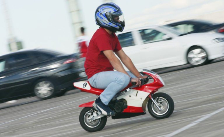 Multa por conducir una minimoto