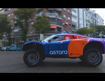 Se pasea por Madrid el coche con el que Astara Team competirá en el Dakar